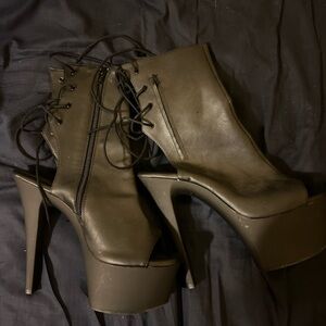 COPY - Pleaser heels